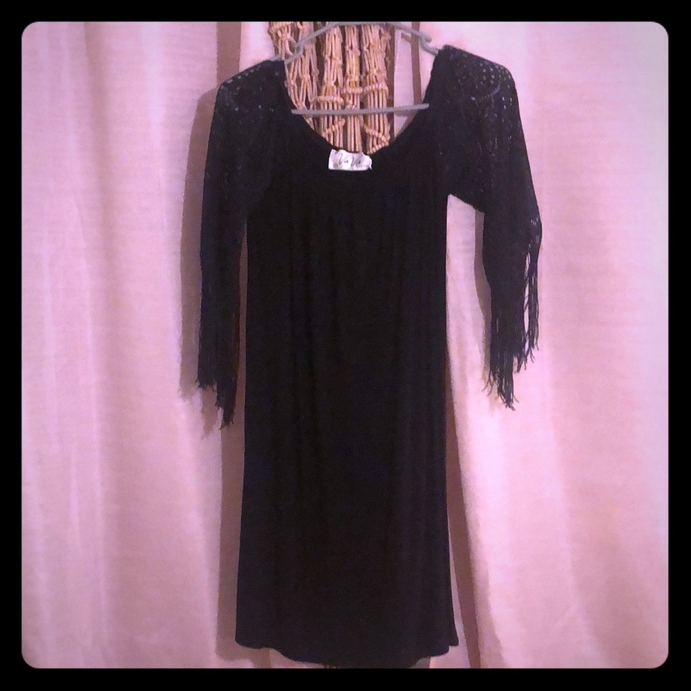 Midi black cocktail dress with fringe sleeves❤️
